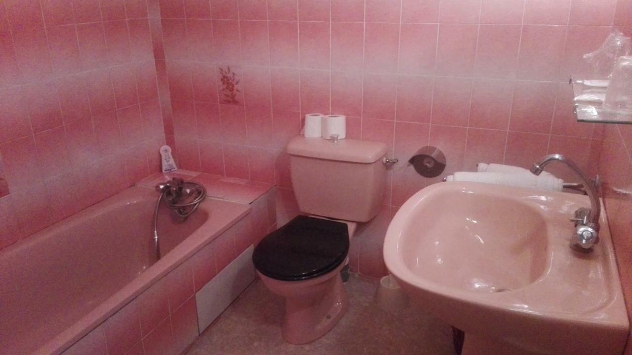 Le Barry Hotell Villefranche-dʼAlbigeois Eksteriør bilde